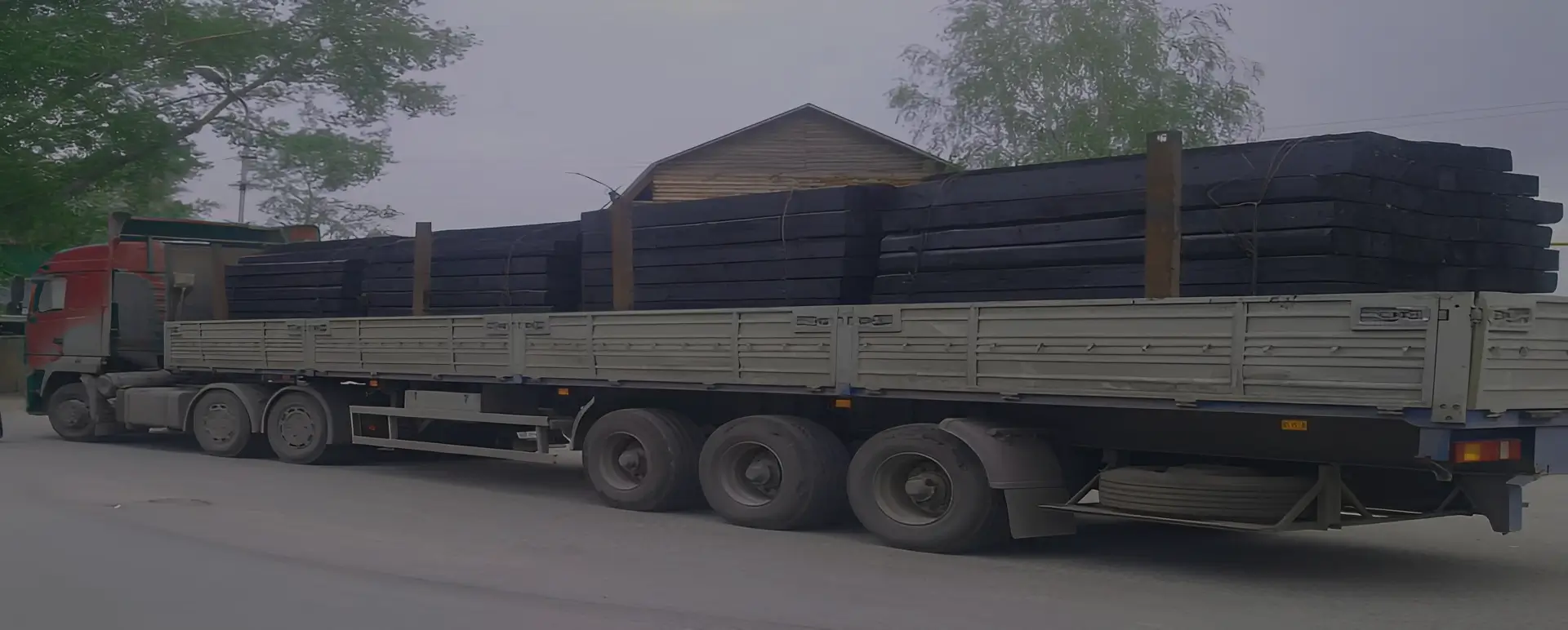 Сервис от транспортной компании по доставке шпал по России из Лысогорской автотранспортом